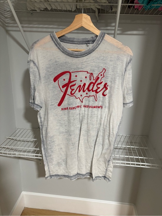 Fender Tops - Fender x Lucky Brand Red Logo Distressed Gray Tee